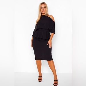 NWT Boohoo Peplum Dress Black Size 20